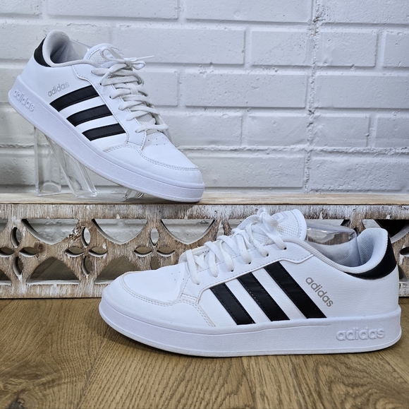 Adidas White and Black Low Leather Sneaker Breakout Trainers Size 10 Womens - Picture 1 of 13